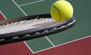 Chcete hrát tenis? Vyberte si správnou tenisovou raketu